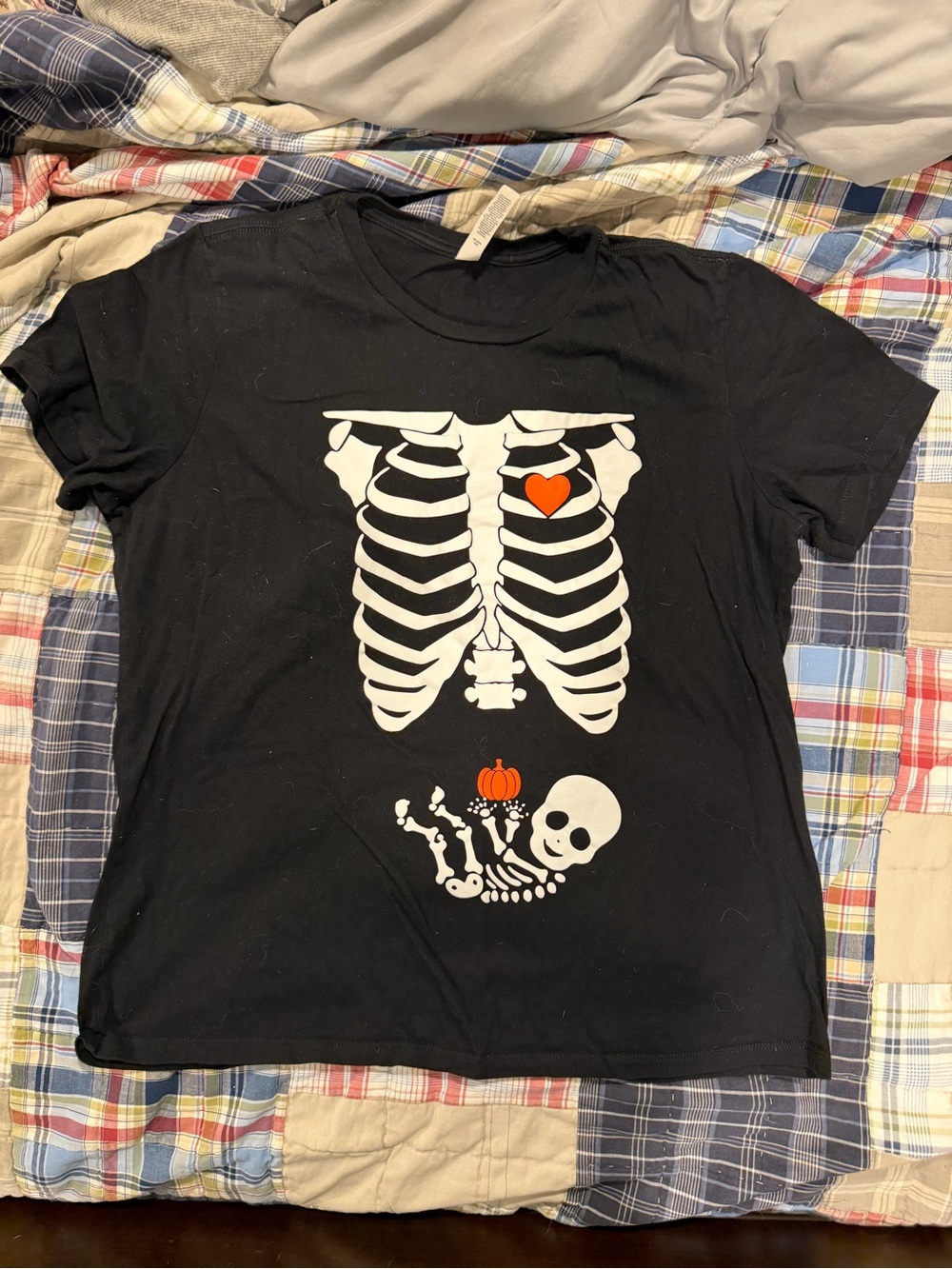 Black halloween maternity t shirt